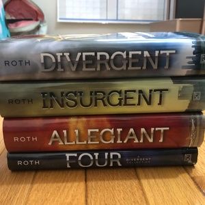 Divergent Novel Set!